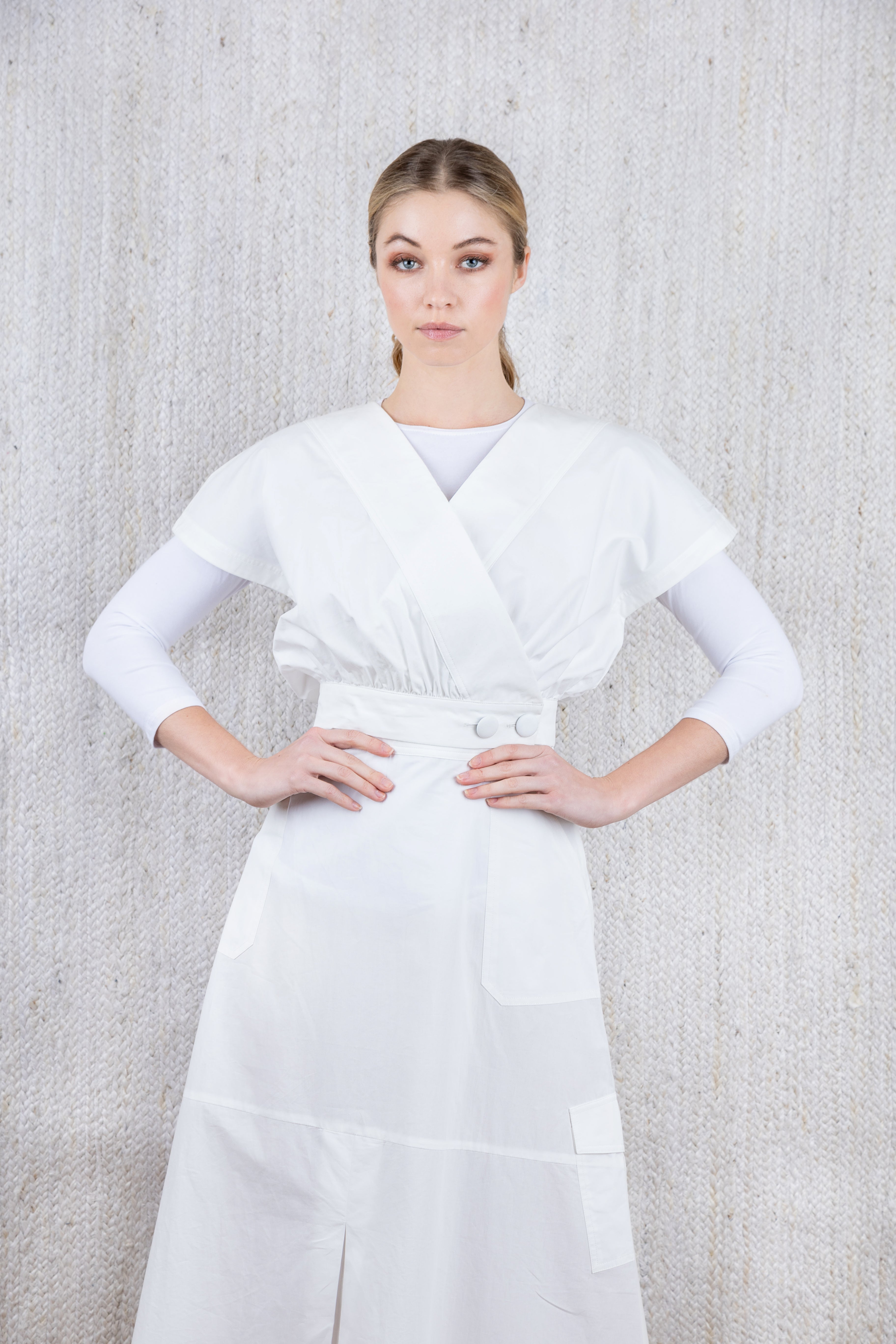WHITE BLOUSON CROP TOP
