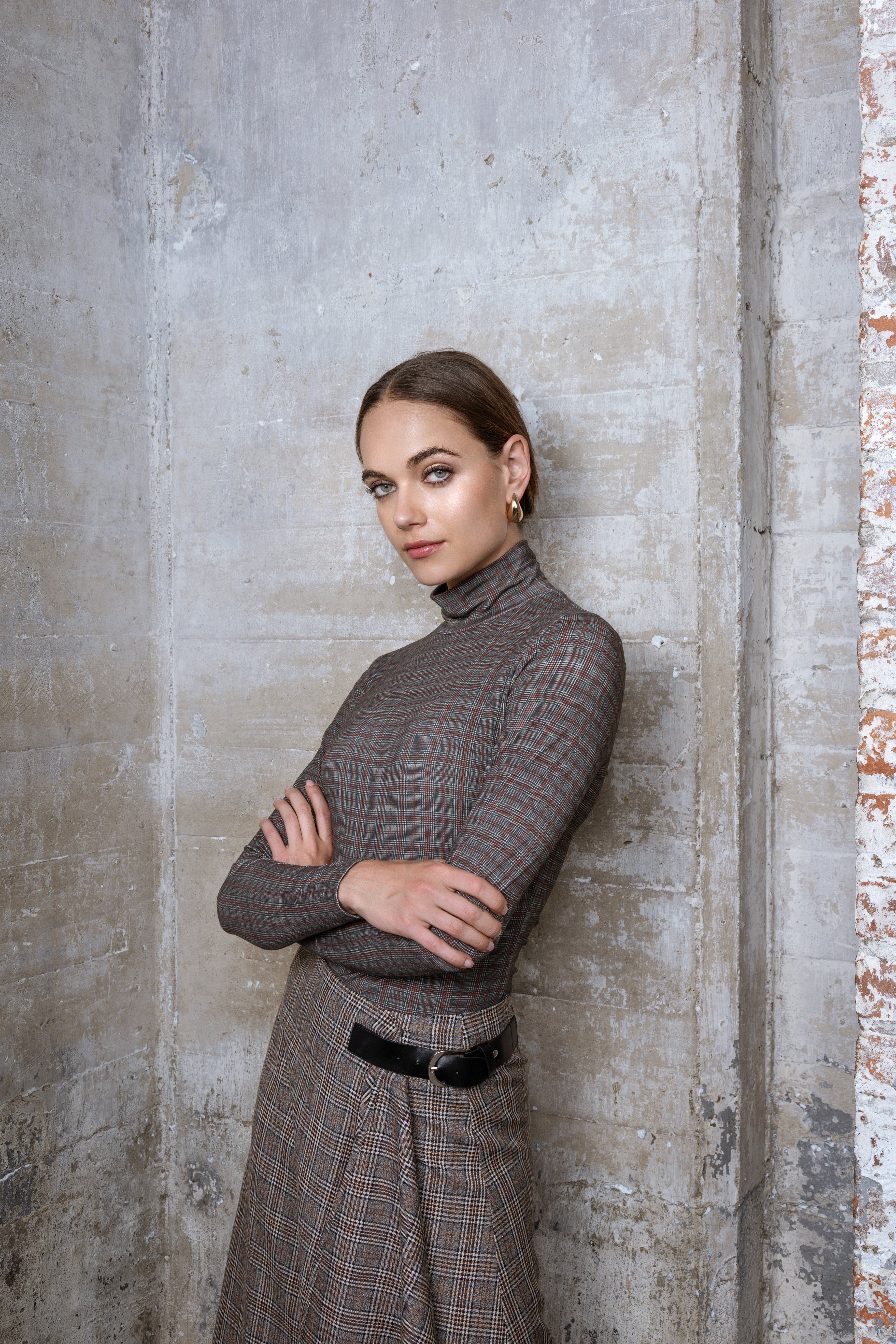 RUST PLAID FLORA ESSENT TURTLENECK