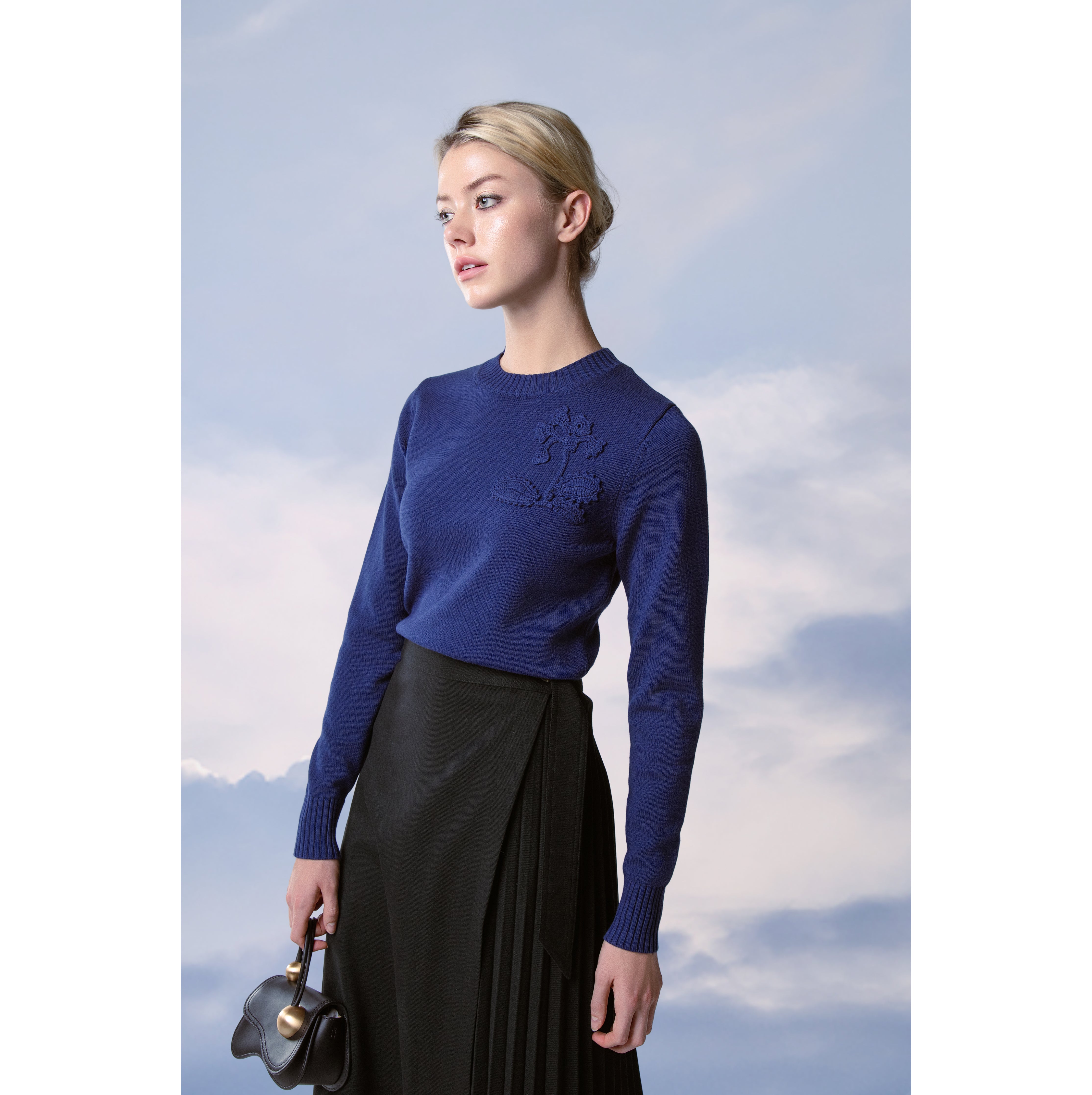 ROYAL MODA SWEATER