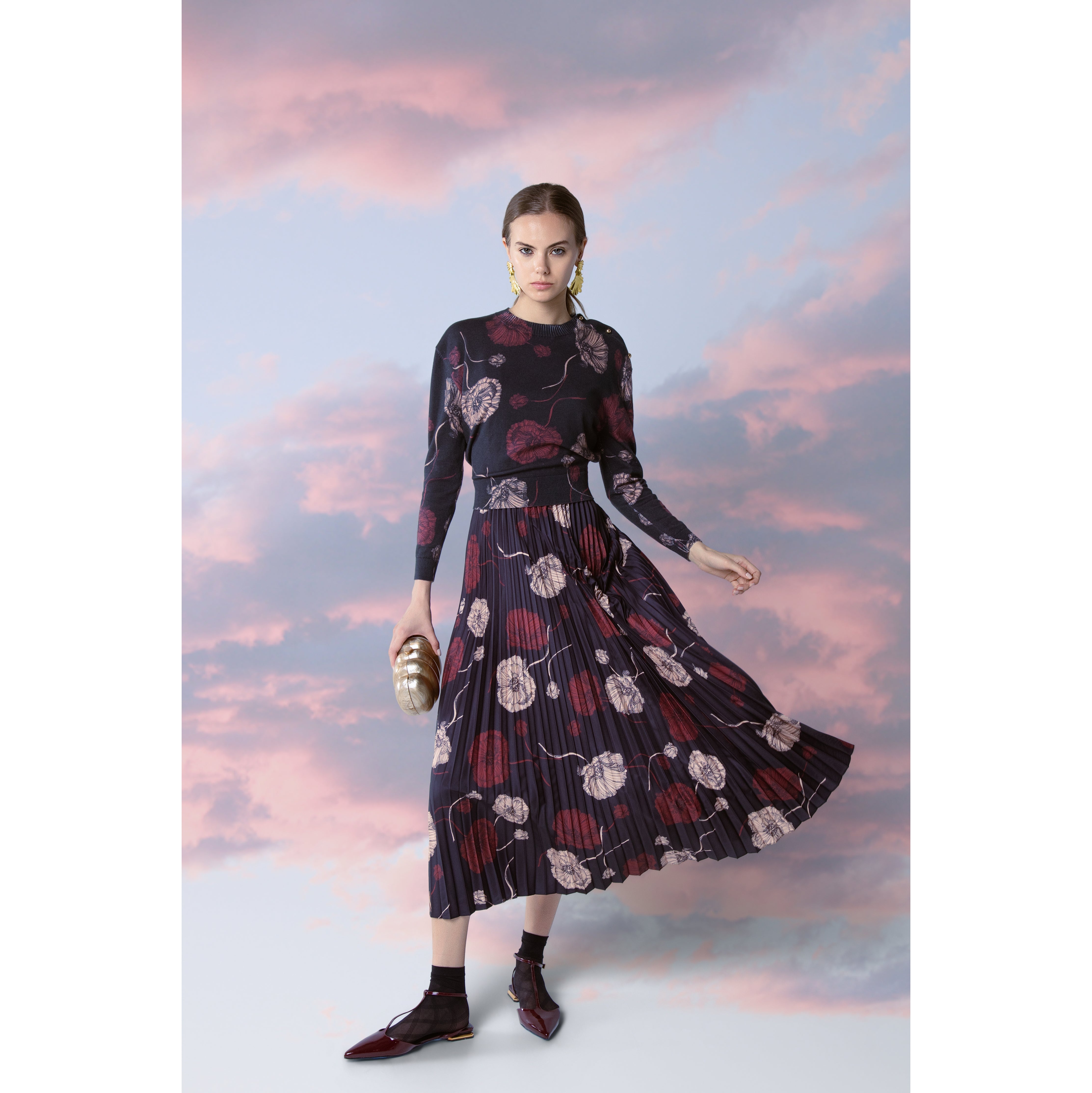 WINE FLORAL ARIA SWEATER
