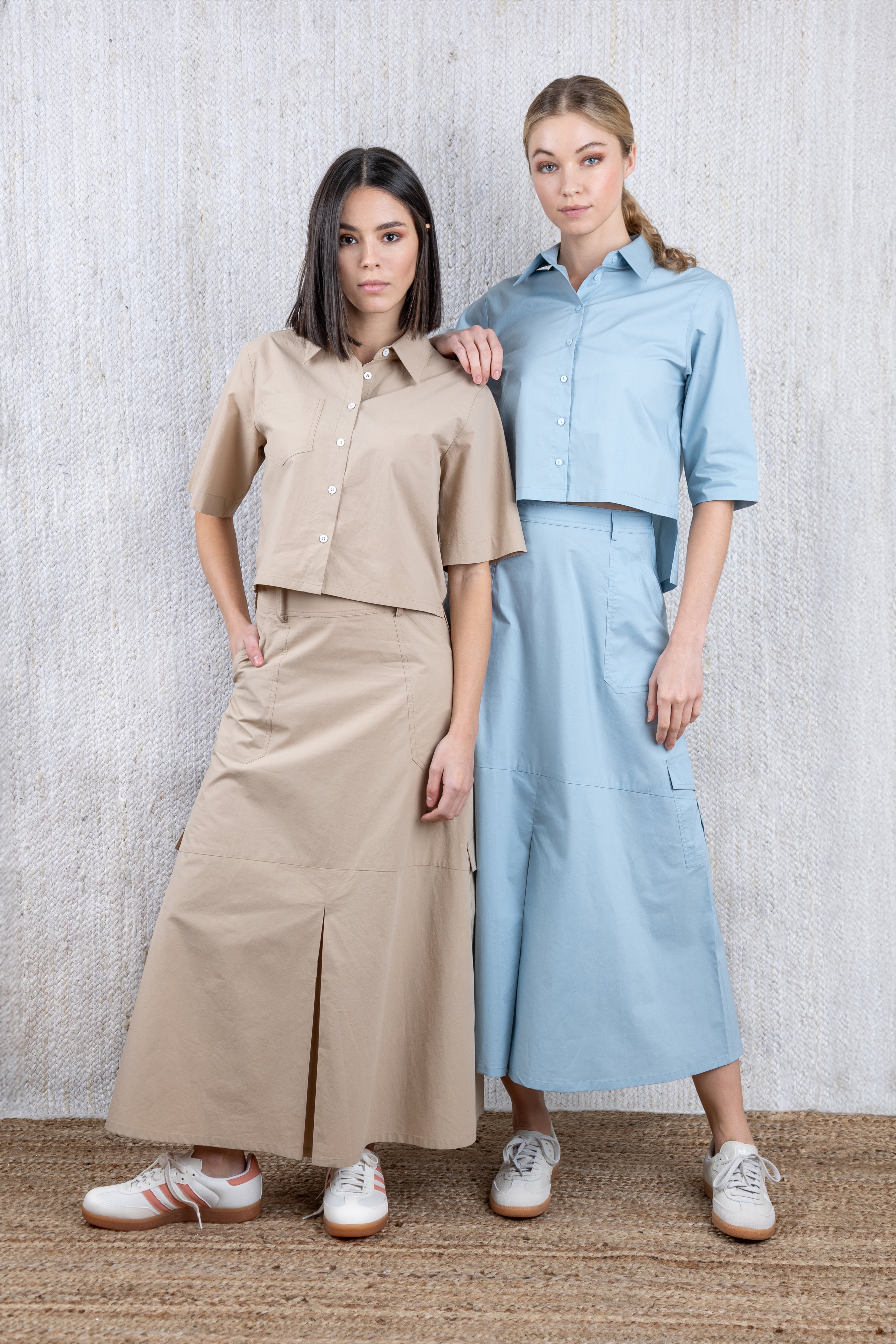 CHALK BEIGE BELTED CARGO SKIRT