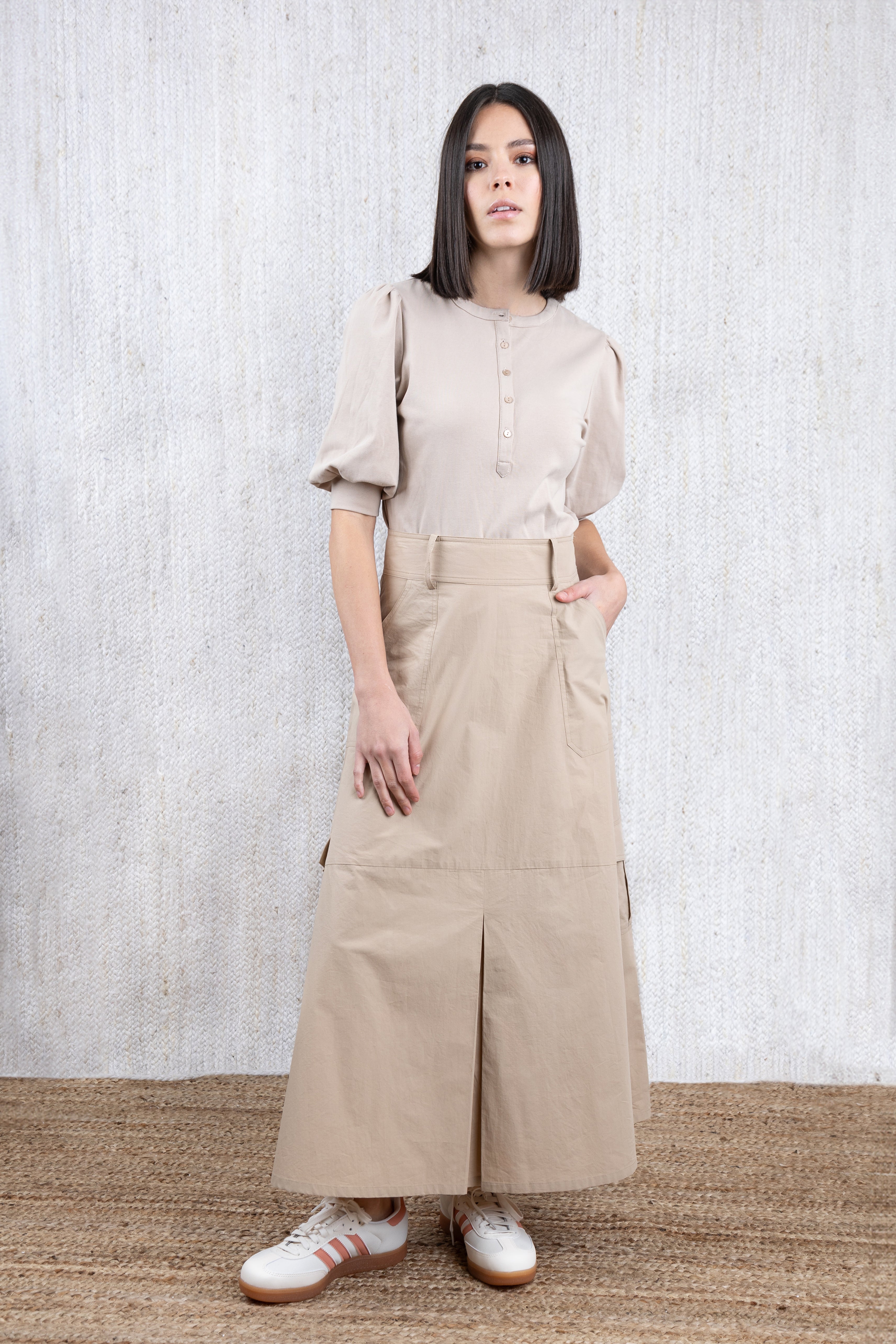 CHALK BEIGE PUFF SLEEVE T-SHIRT