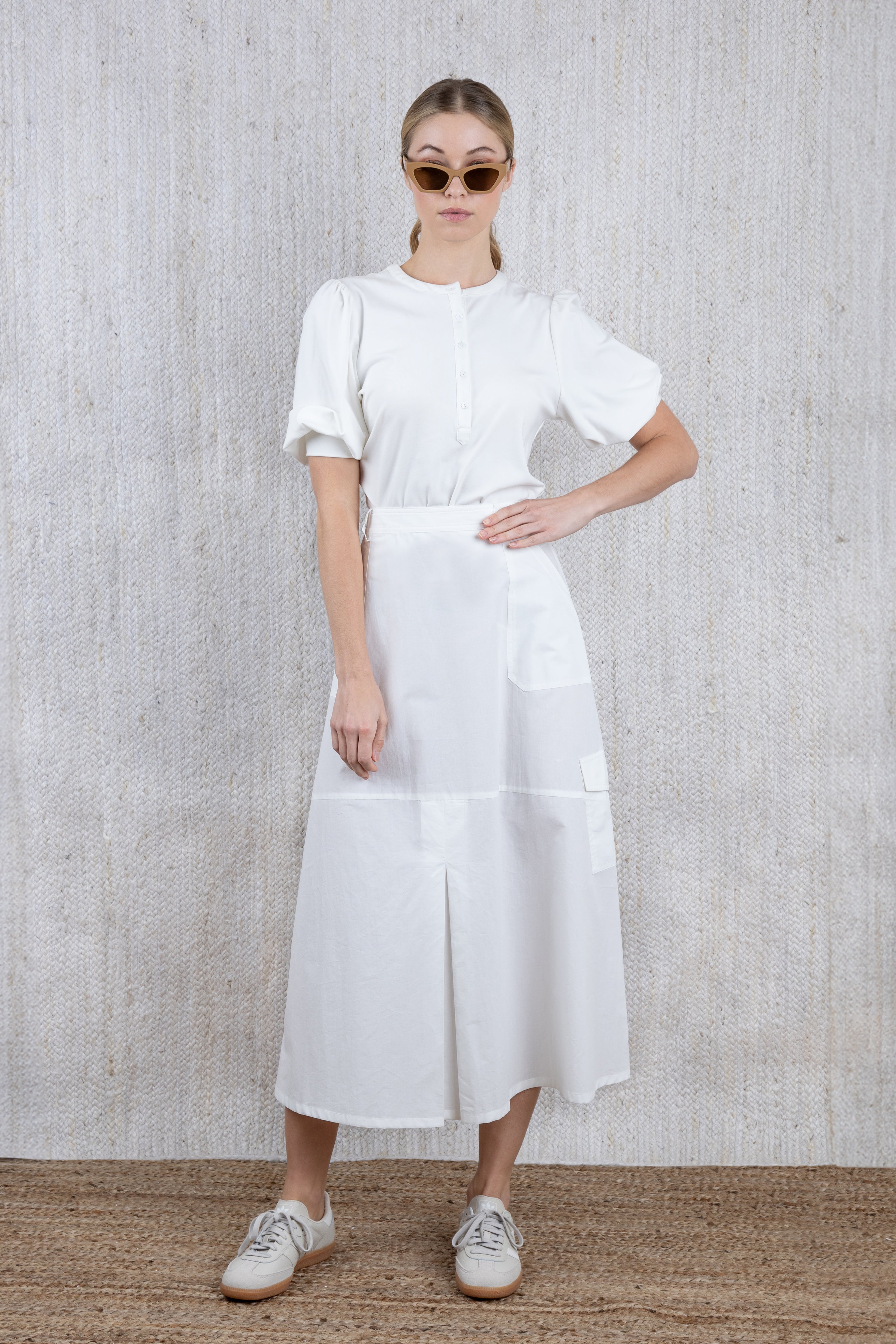 WHITE BELTED CARGO SKIRT