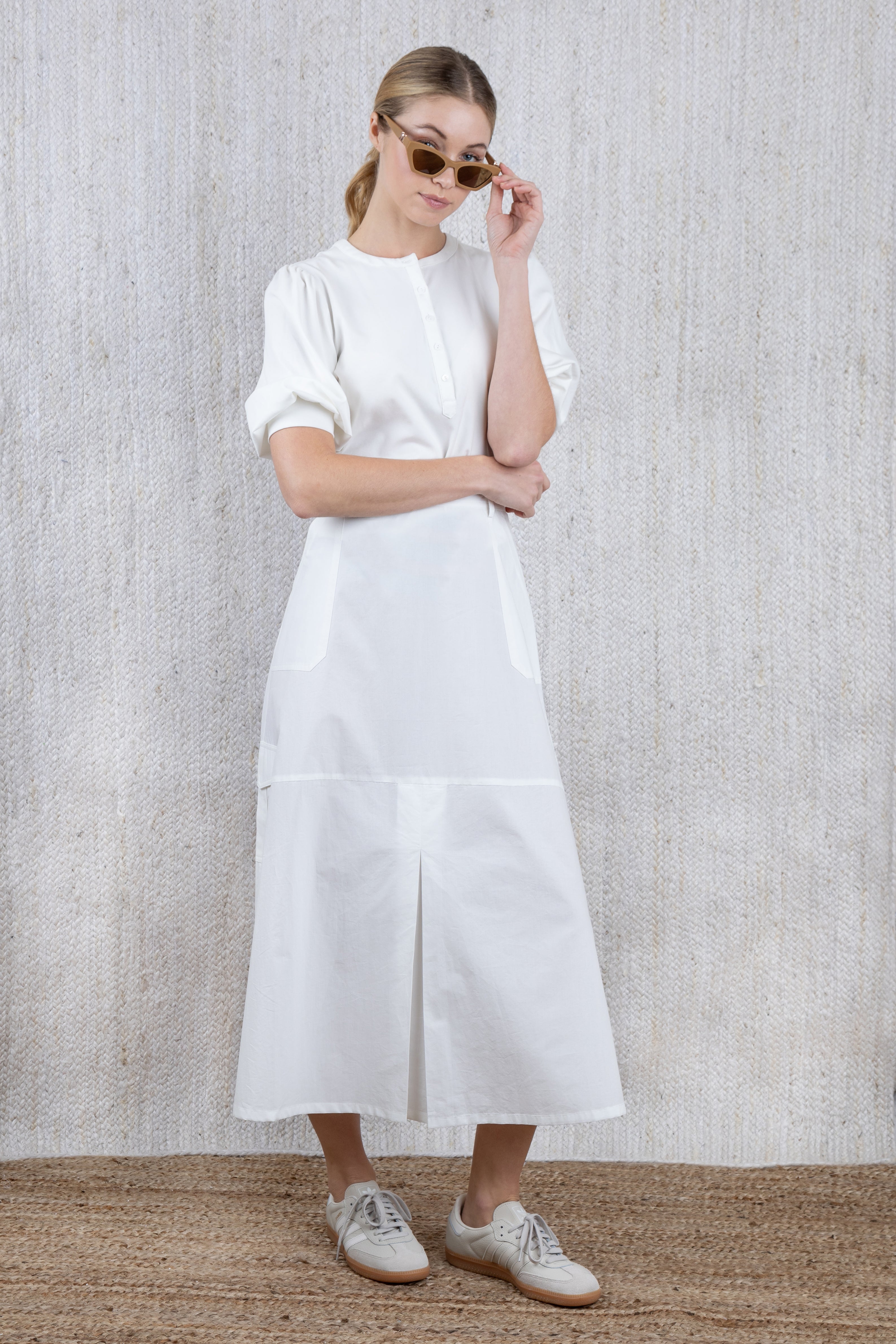 WHITE BELTED CARGO SKIRT