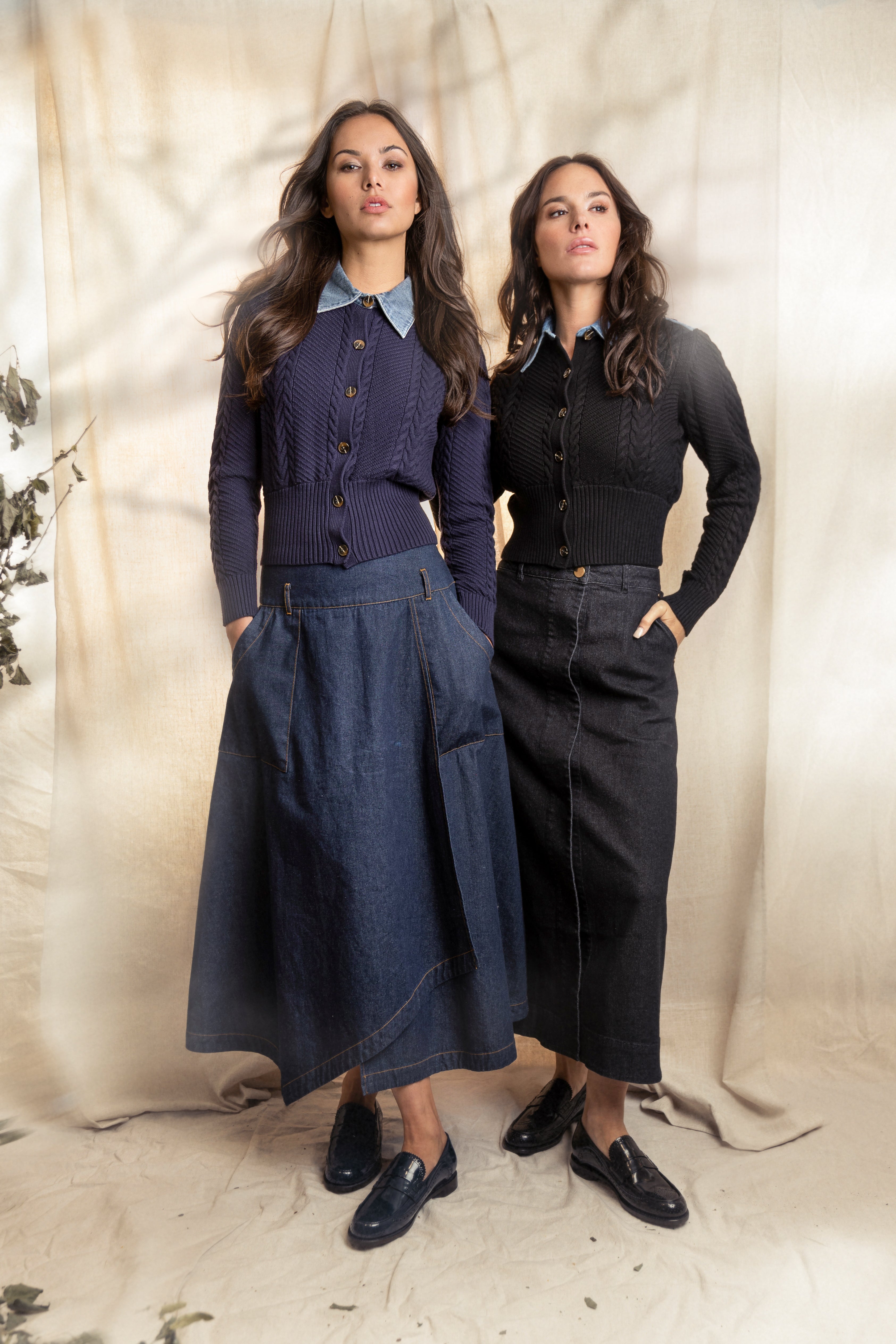 NAVY BOMBER SWEATER CARDIGAN