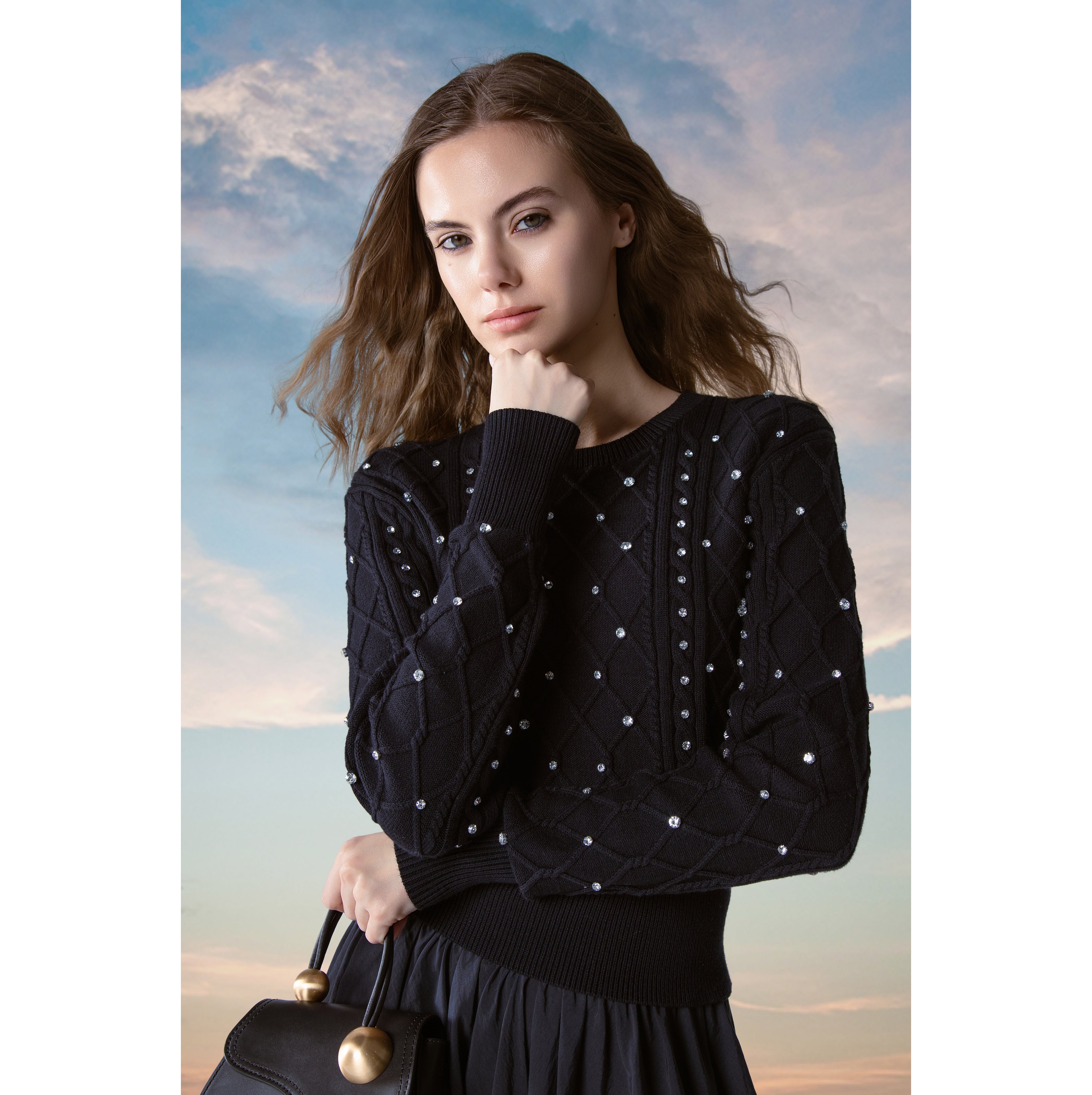 BLACK NOVA SWEATER