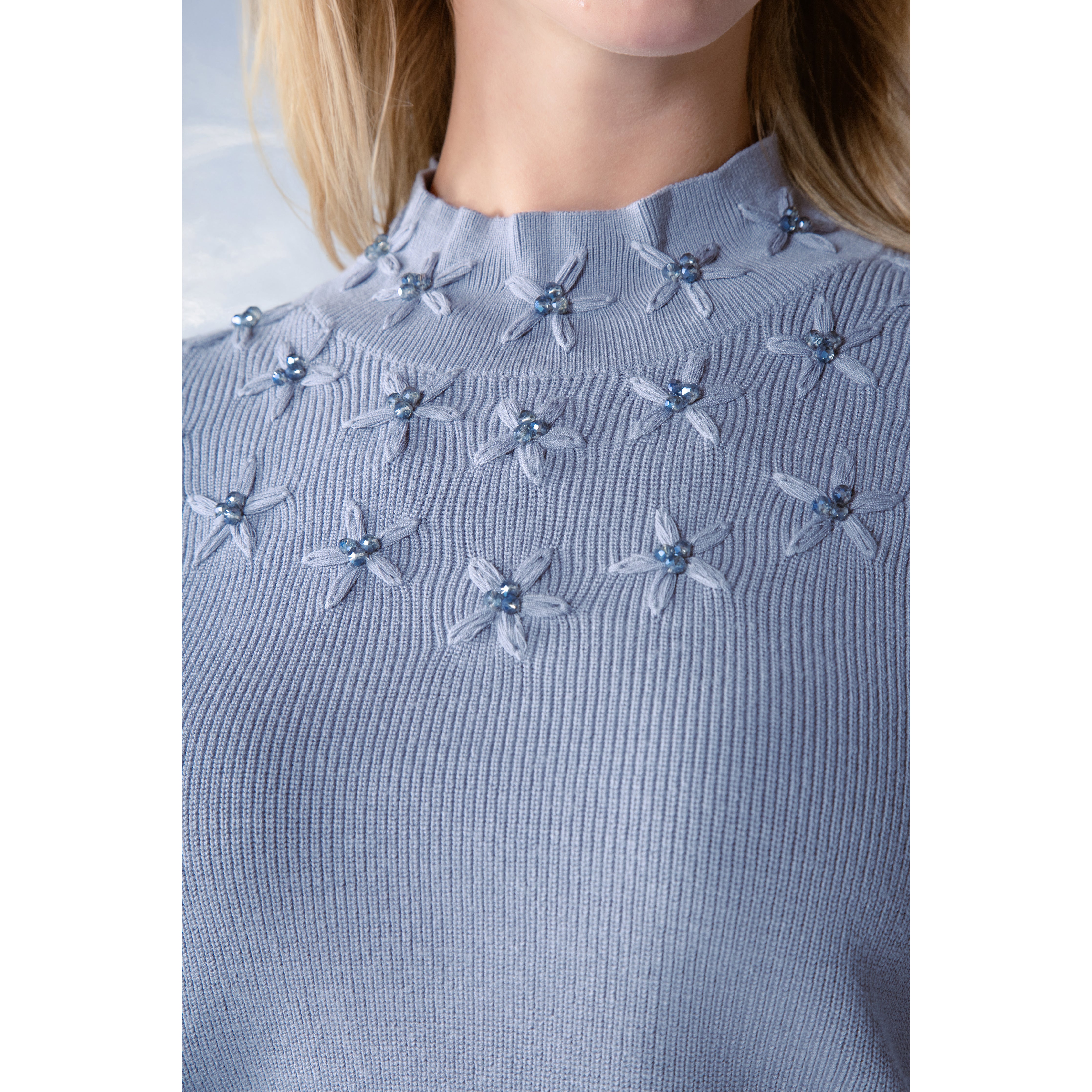 LIGHT BLUE DOMA SWEATER