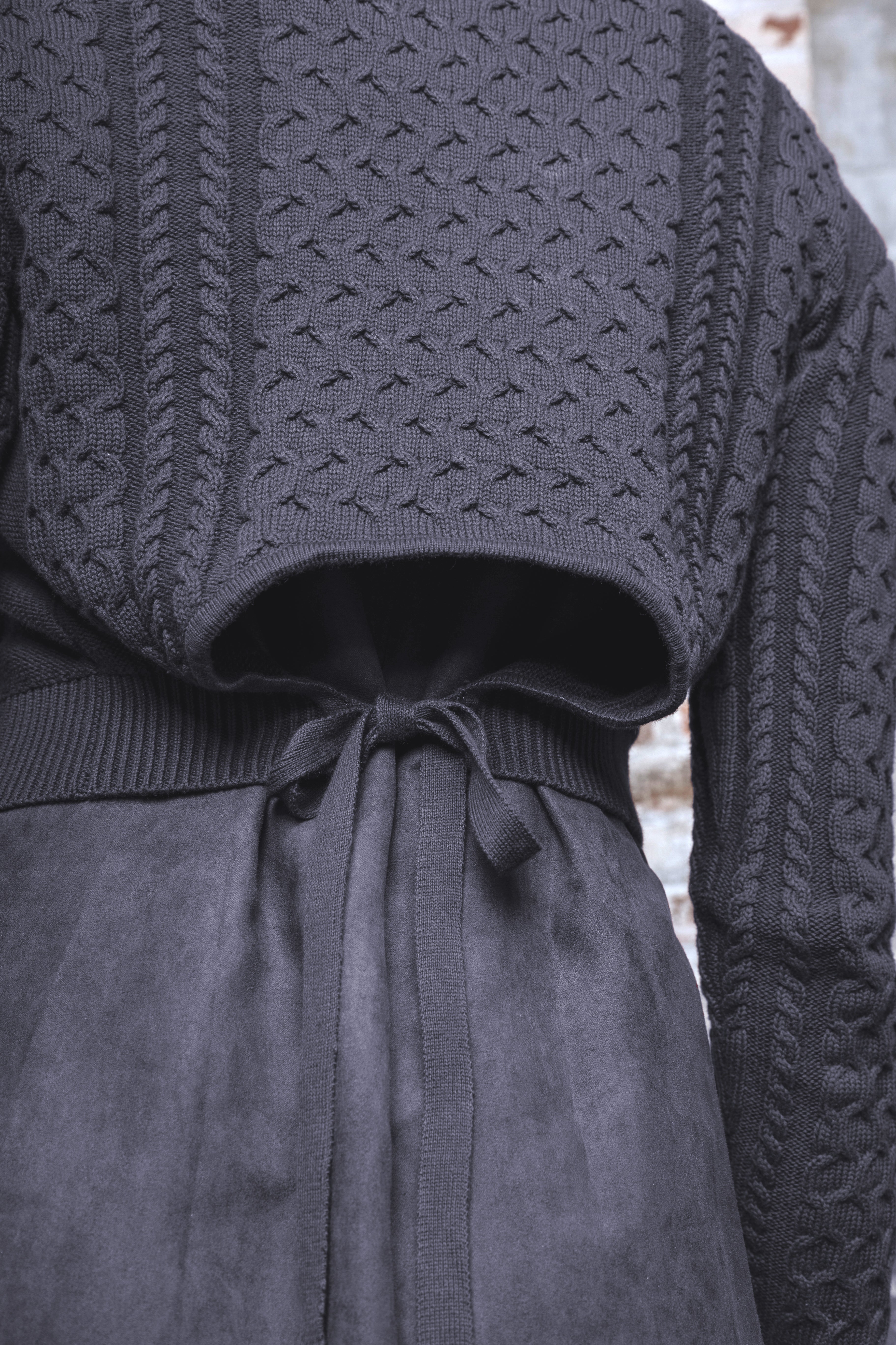 CHARCOAL CABLETTA SWEATER
