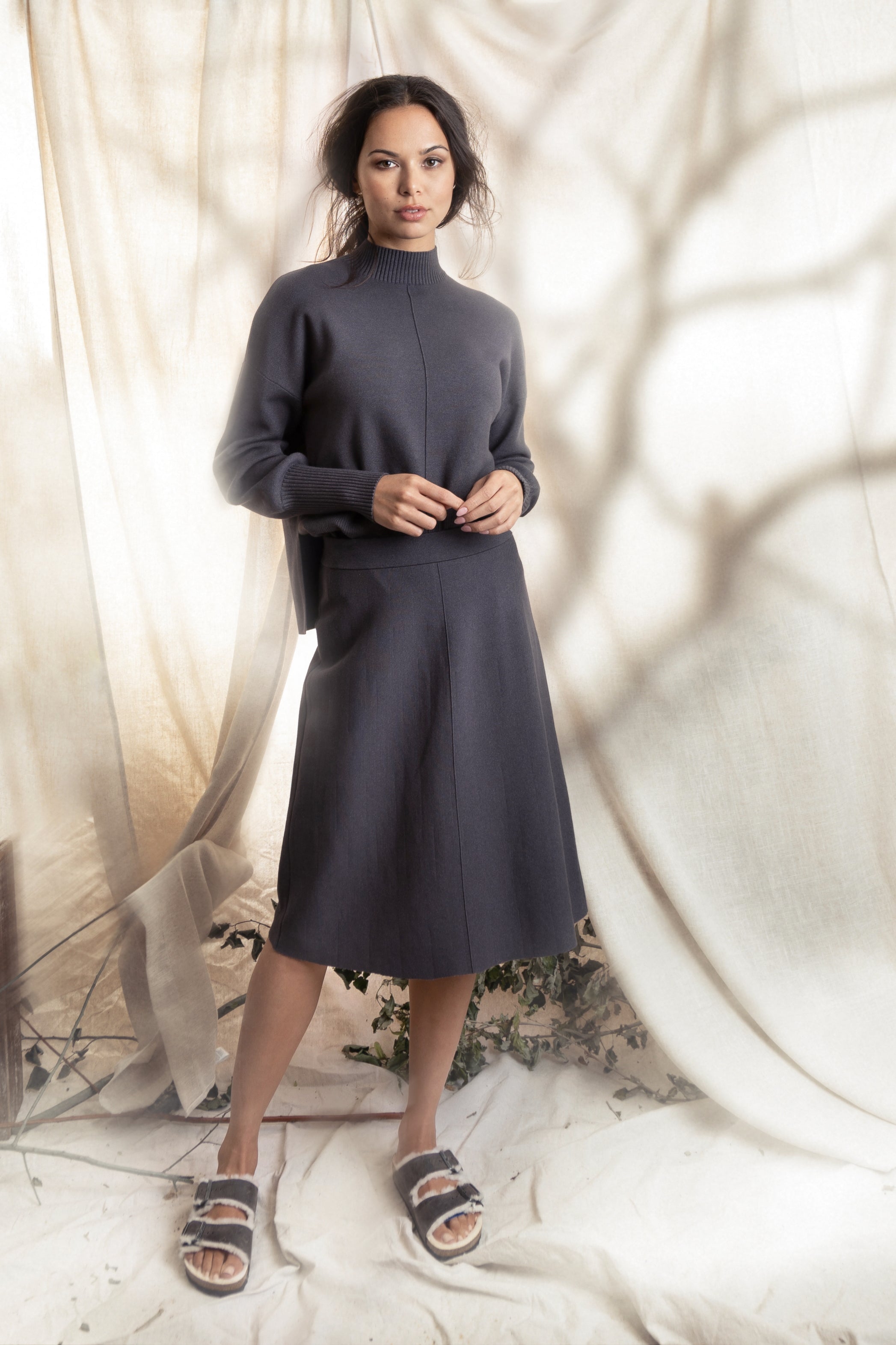 CHARCOAL MILANO STITCH A-LINE SKIRT 23.5"in