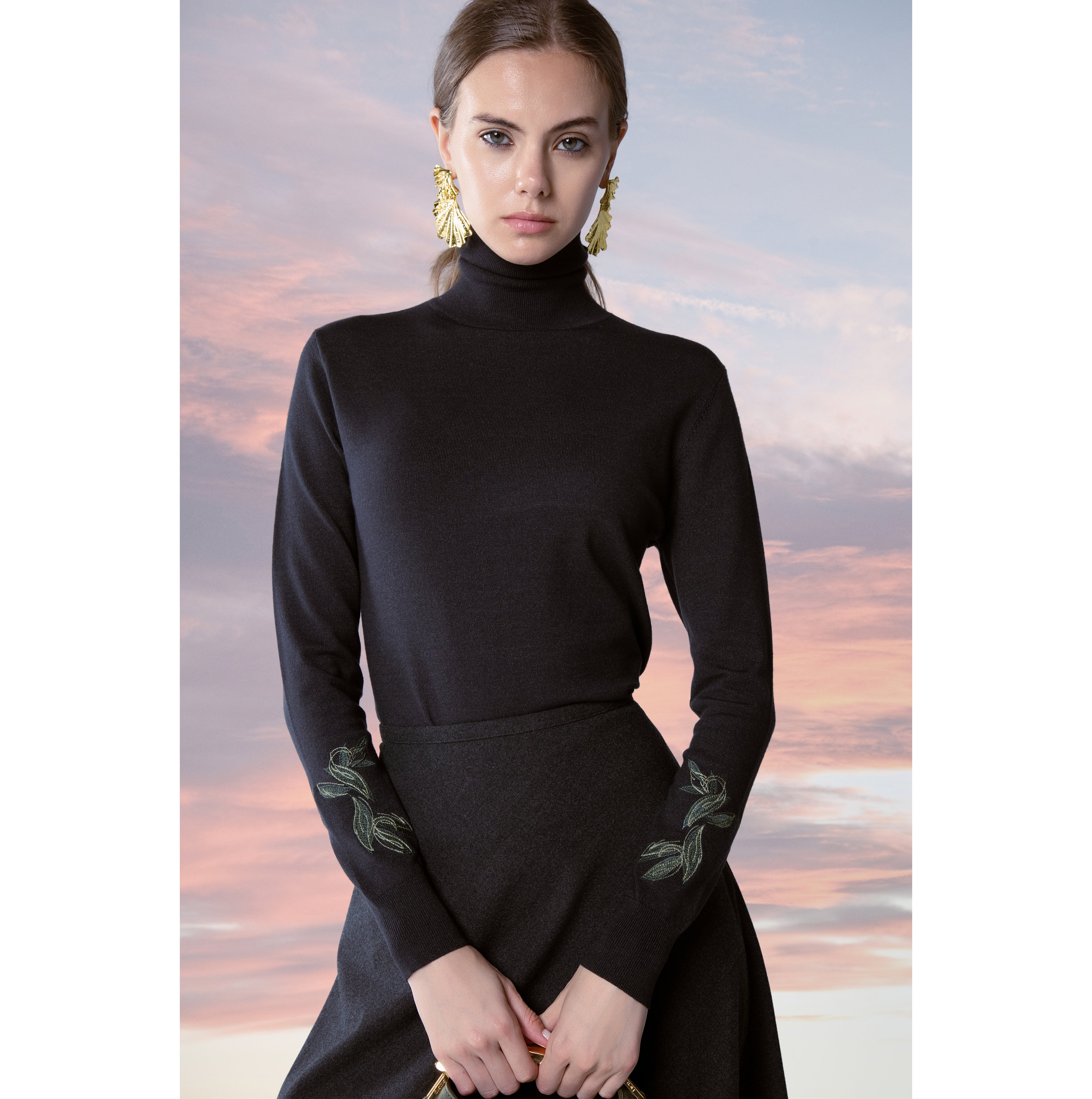 CHARCOAL FLORIE SWEATER