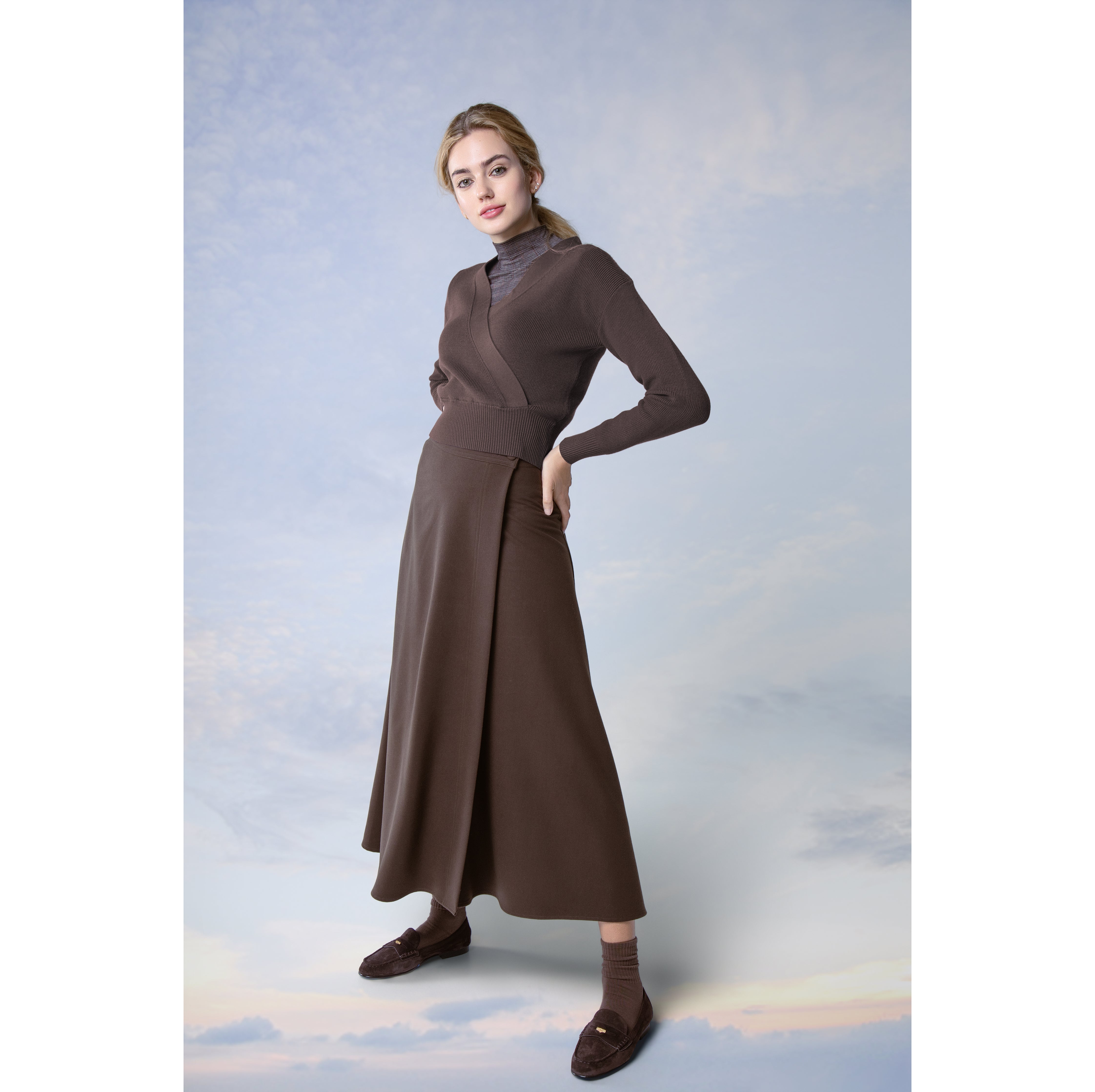MOCHA NELLA SWEATER
