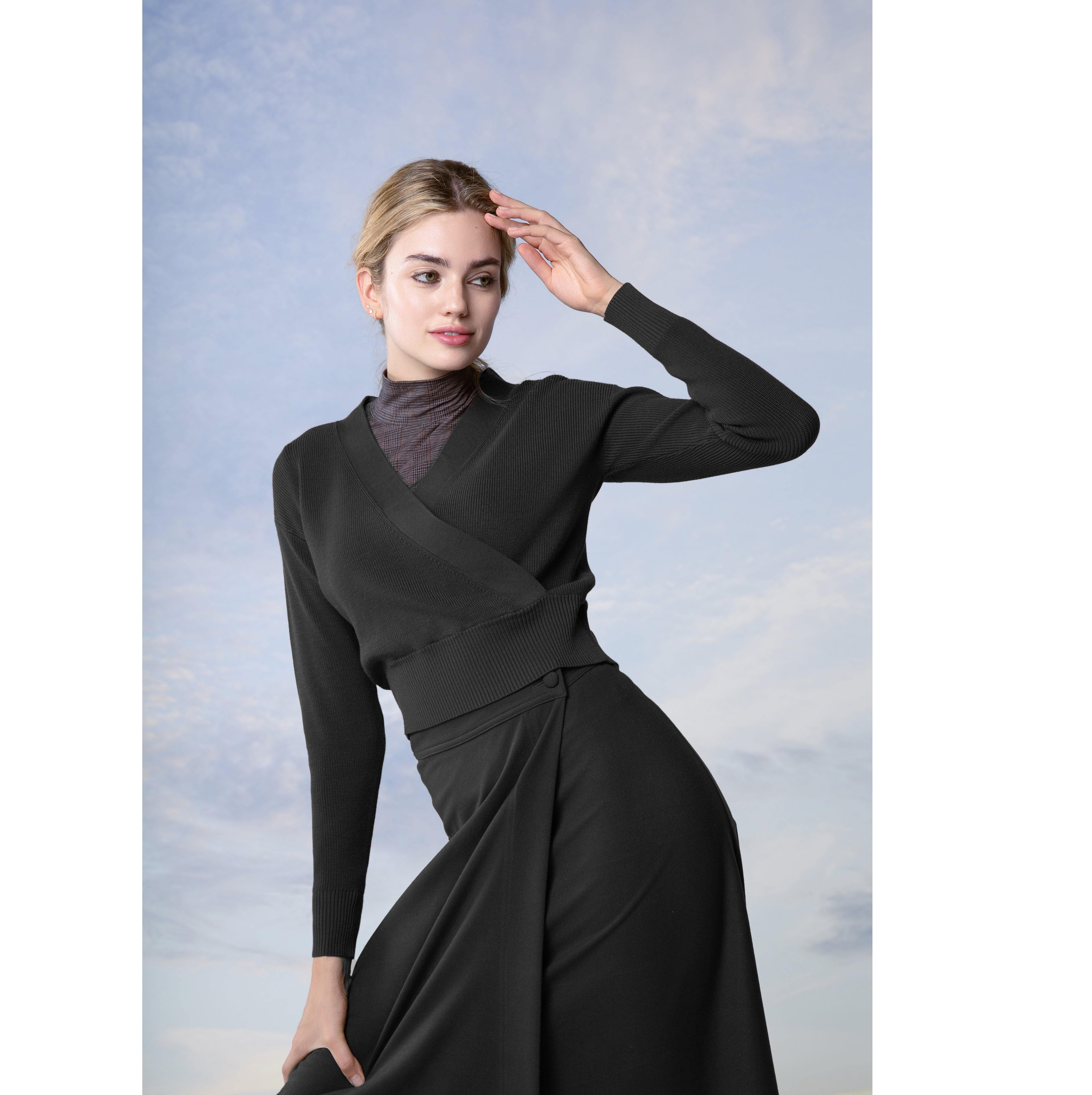 BLACK NELLA SWEATER