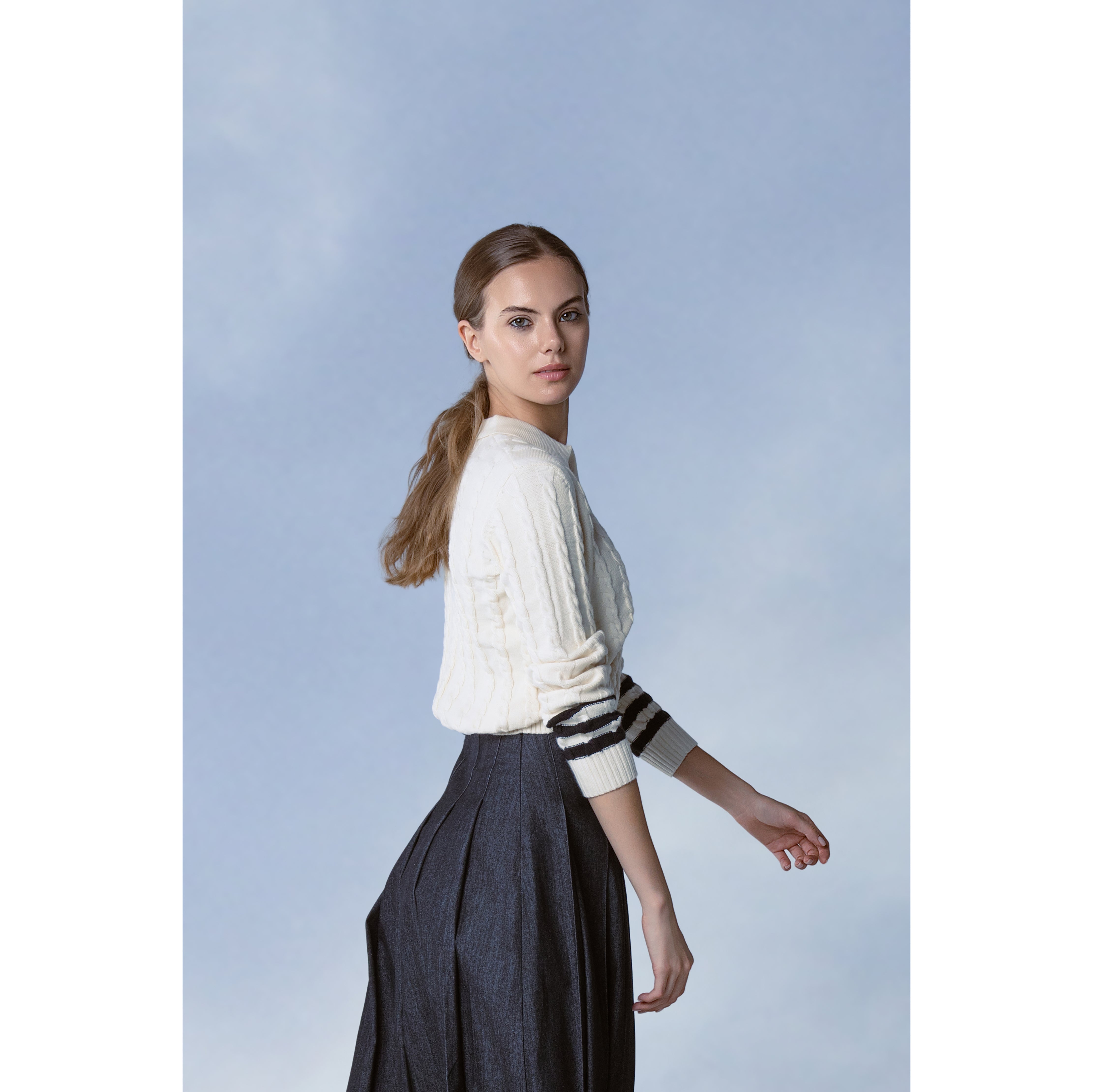 ECRU ENDURA SWEATER