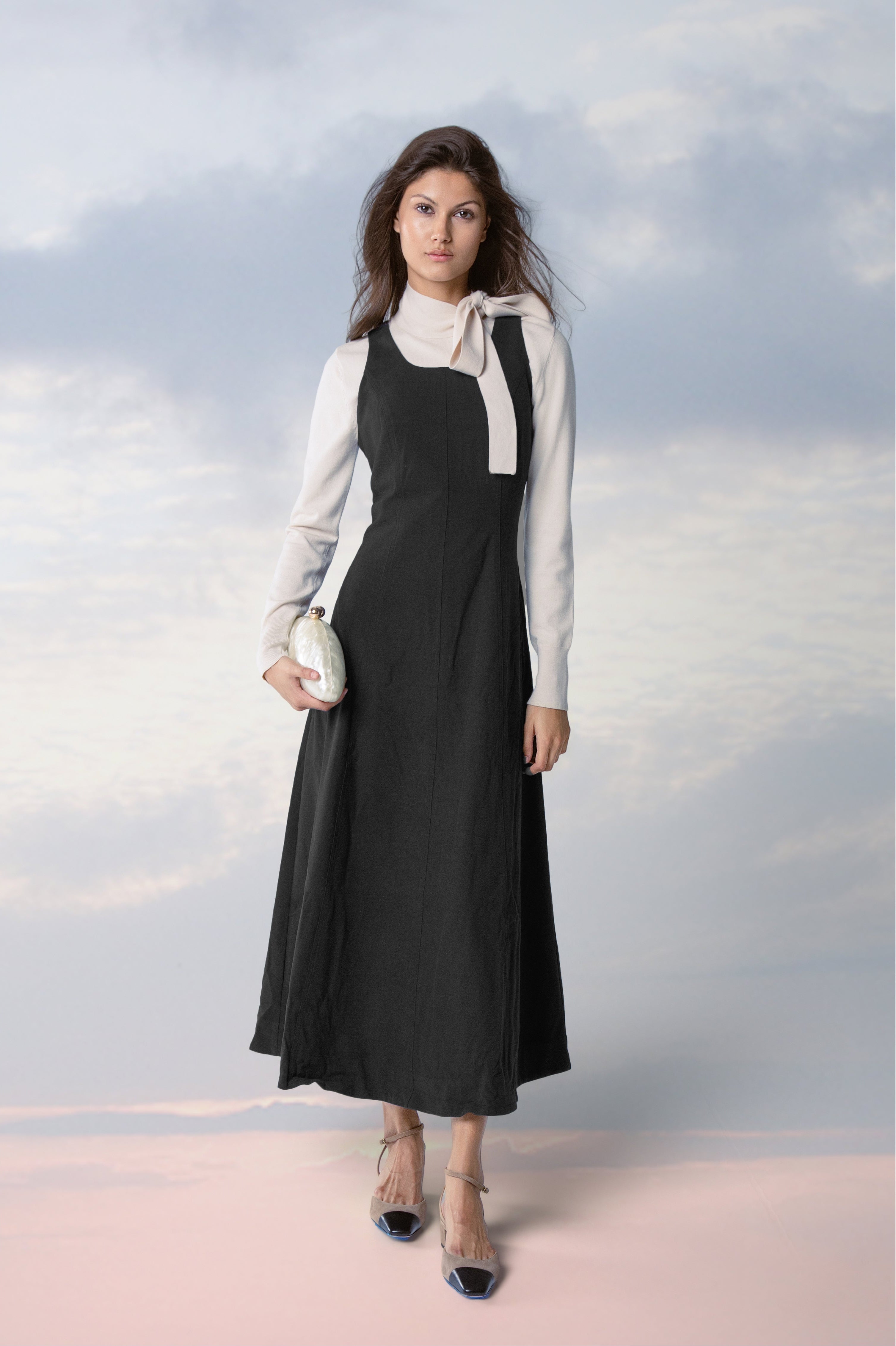 BLACK DALIA JUMPER