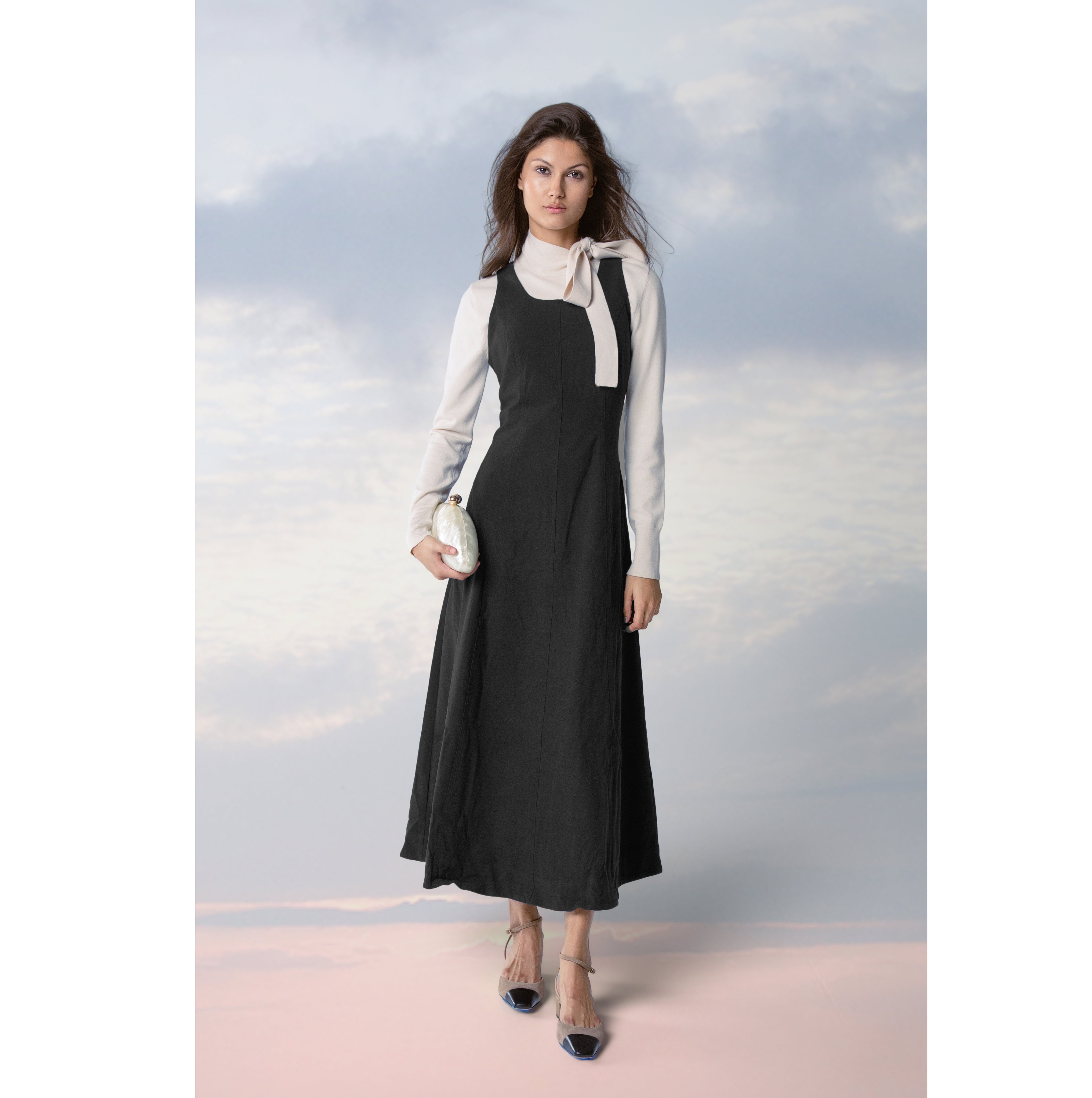 BLACK DALIA JUMPER