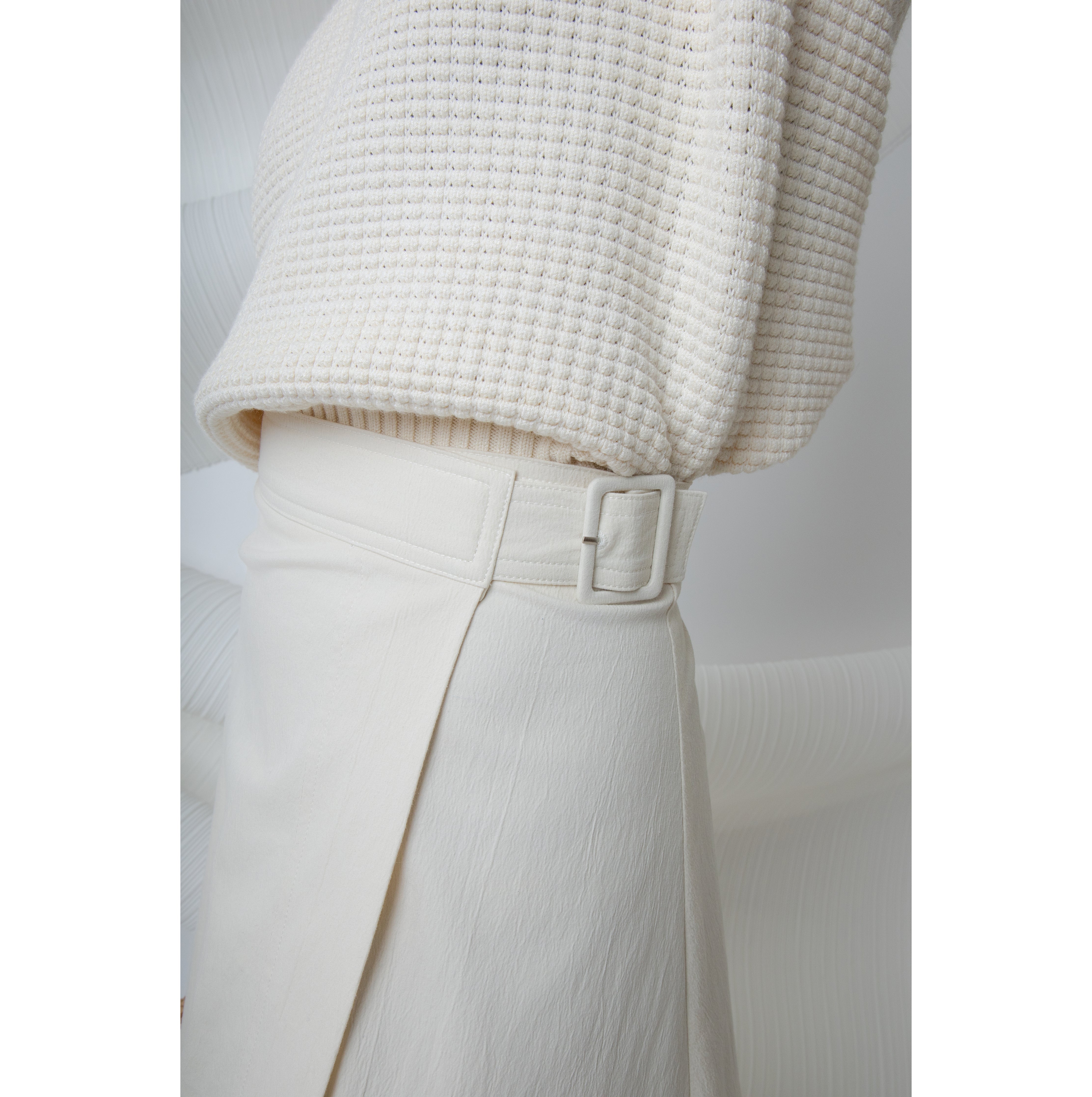 IVORY DOREAN SWEATER