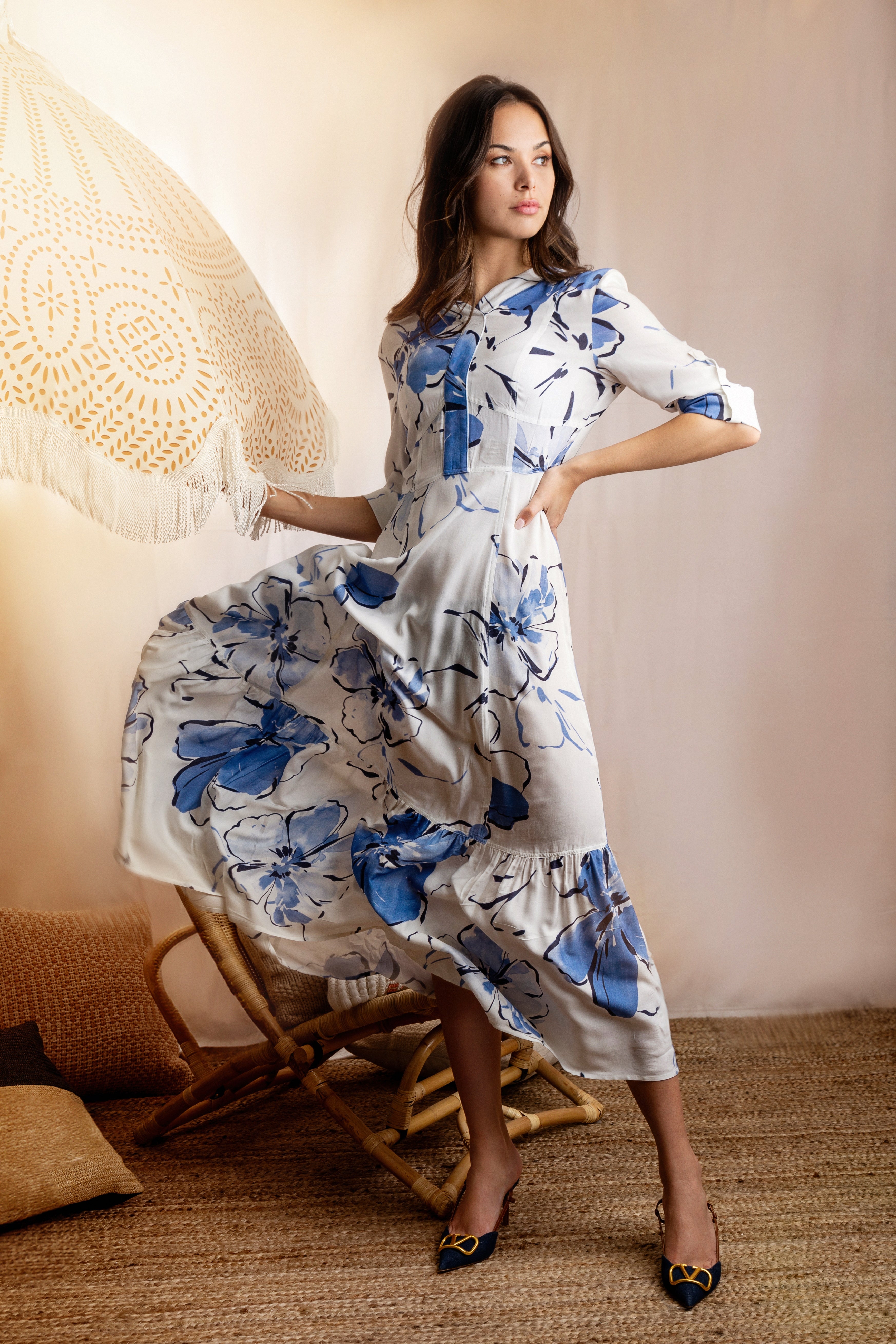 WHITE FLORAL FLORAL PRINTED DRESS