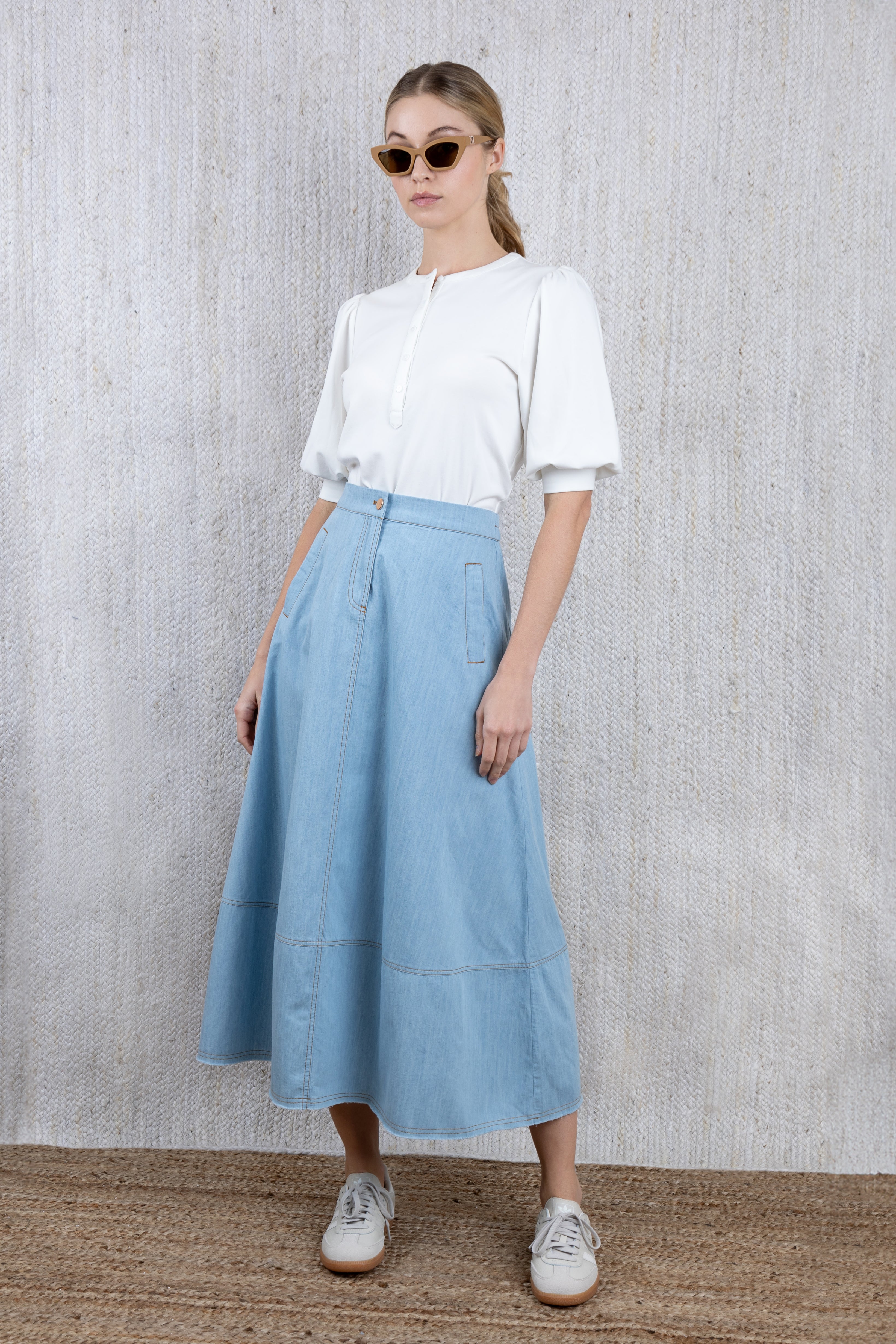LIGHT DENIM FLARE SKIRT