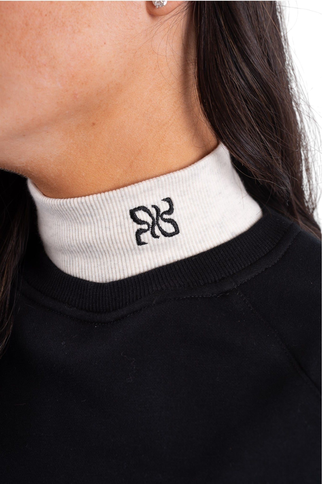 SELA SWEATSHIRT