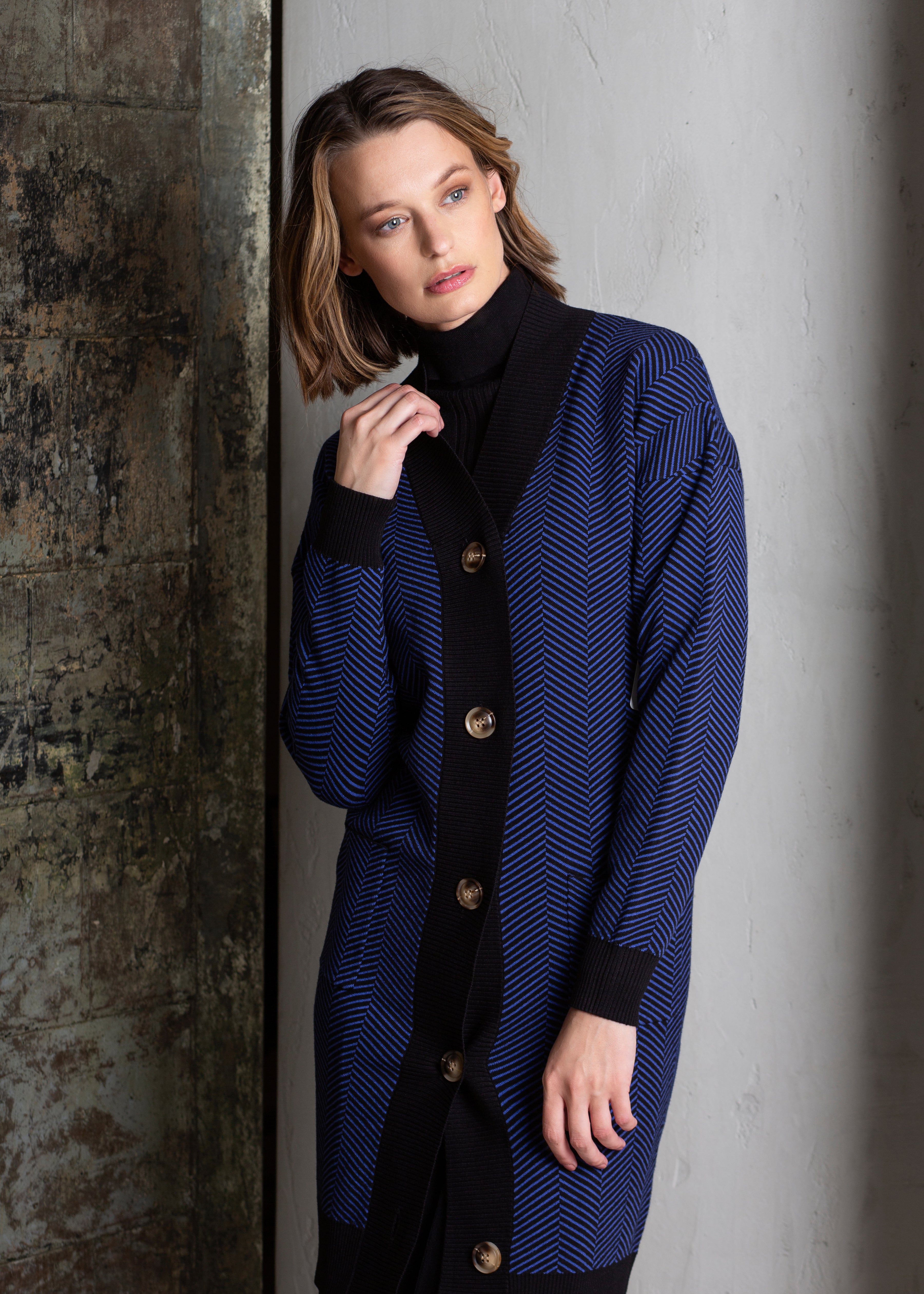 BLACK/BLUESTONE HERRINGBONE CARDIGAN